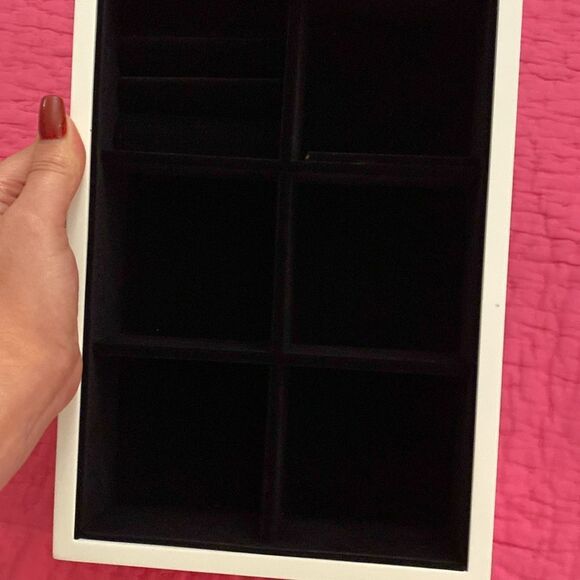 Diane Von Furstenberg jewelry box - Picture 3 of 10